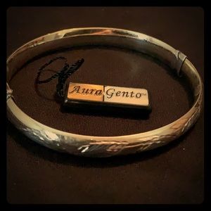AuraGento Bangle Bracket (New)